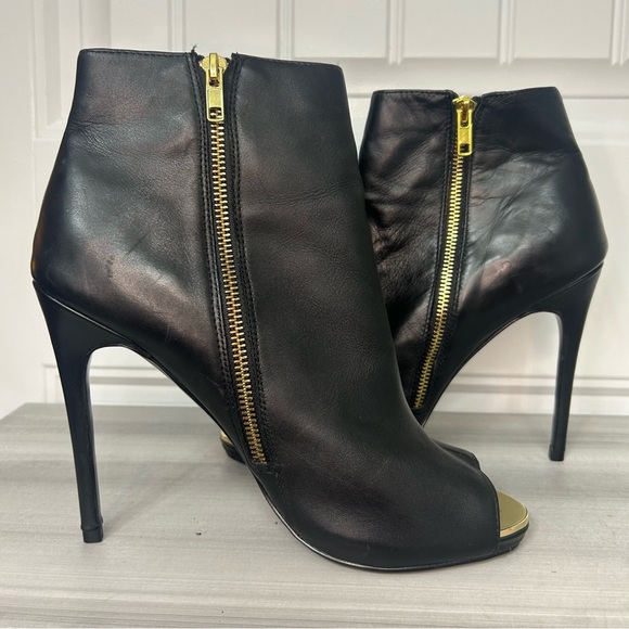 Steve Madden Black Leather Ankle Boots Black and Gold size 11 - Picture 3 of 7